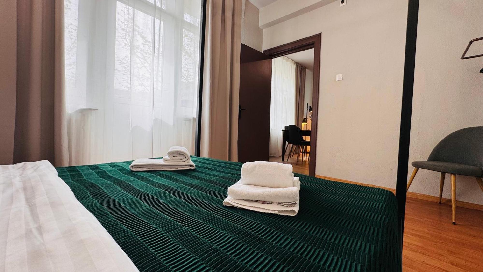 Ideal Home - Spacious & Modern Accommodation Near Unirii Square Βουκουρέστι Δωμάτιο φωτογραφία