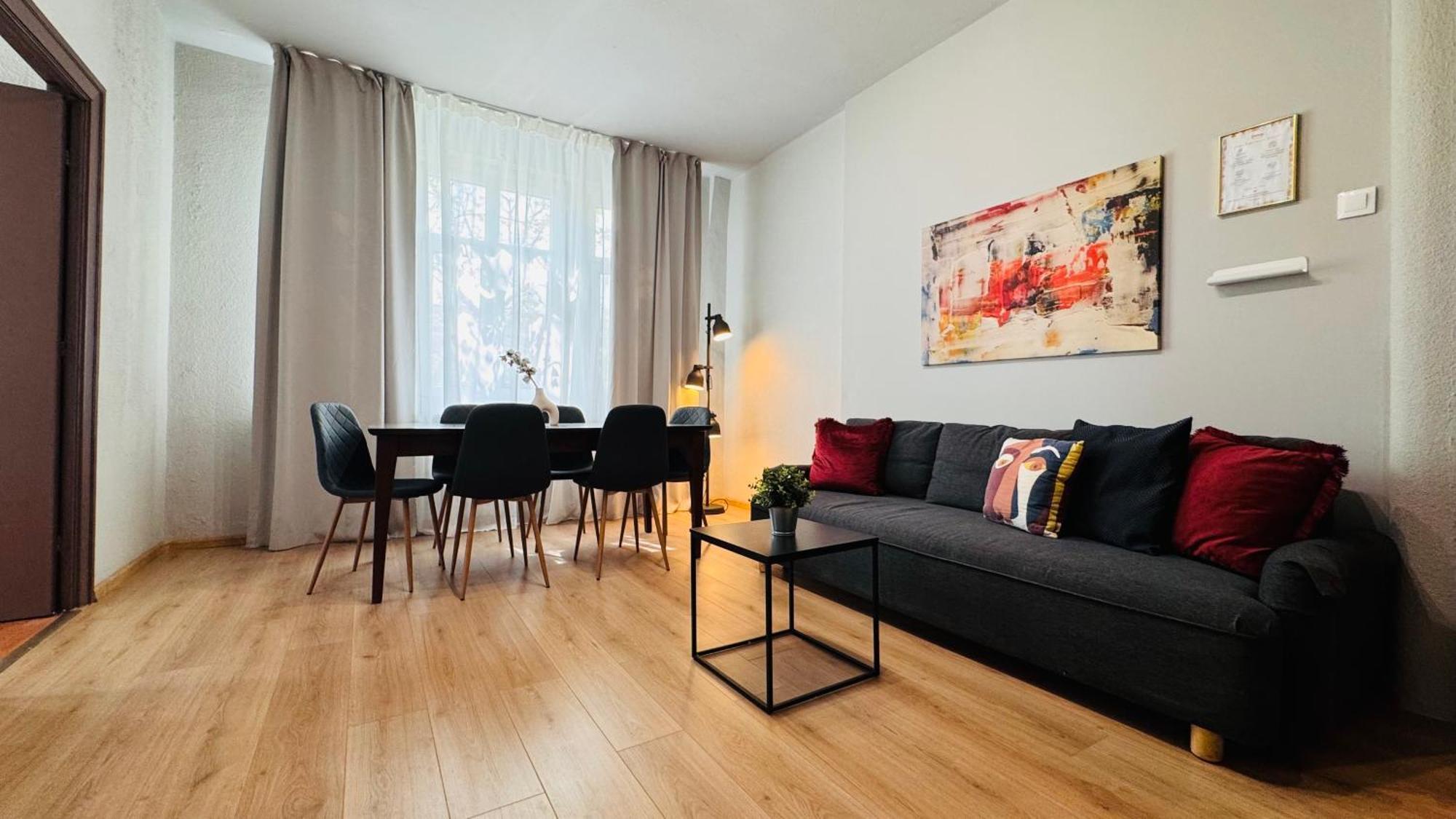 Ideal Home - Spacious & Modern Accommodation Near Unirii Square Βουκουρέστι Εξωτερικό φωτογραφία