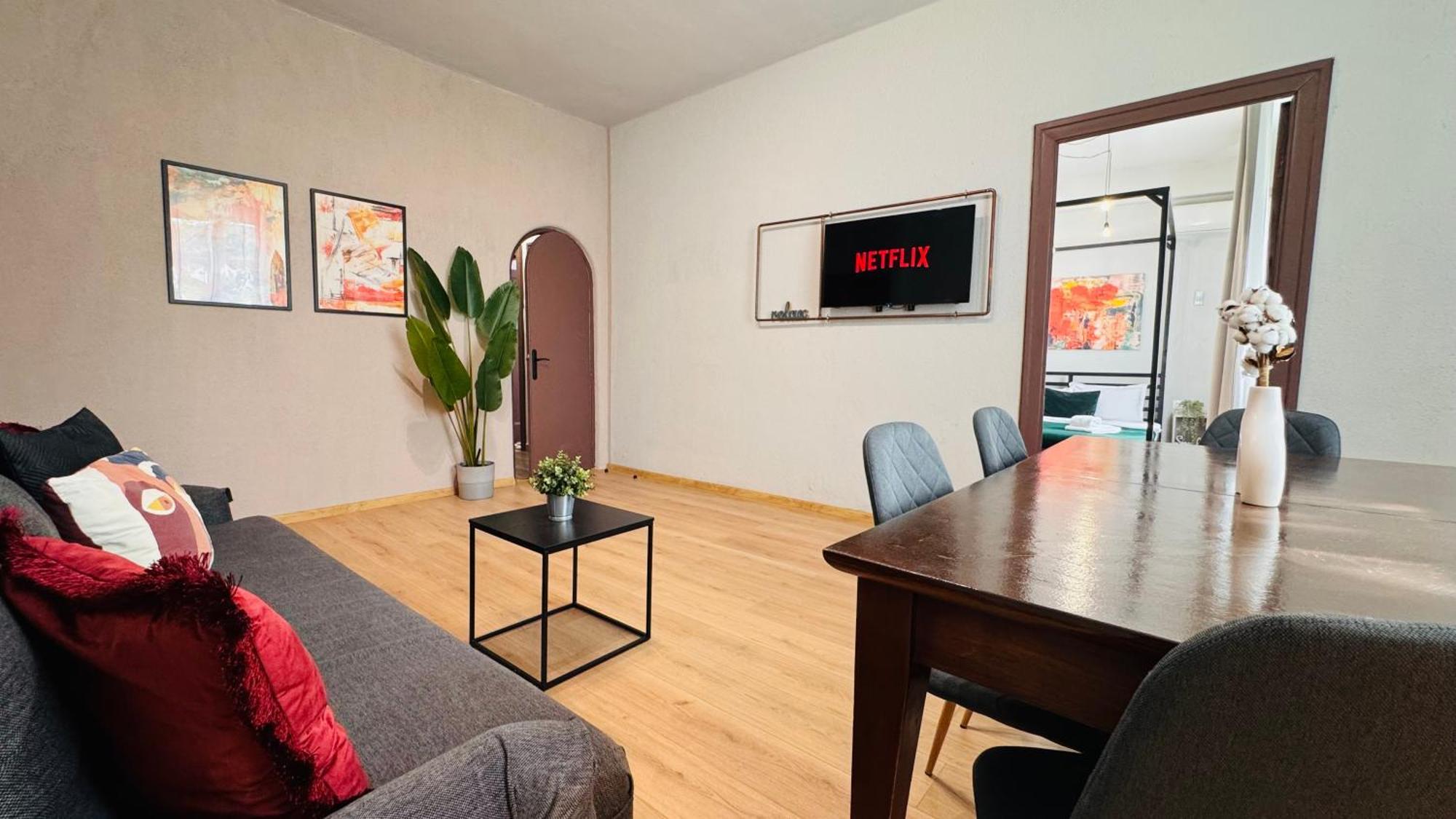 Ideal Home - Spacious & Modern Accommodation Near Unirii Square Βουκουρέστι Εξωτερικό φωτογραφία